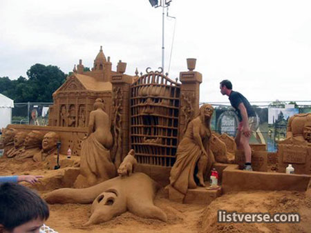 Top 20 Amazing Sandcastles - 24